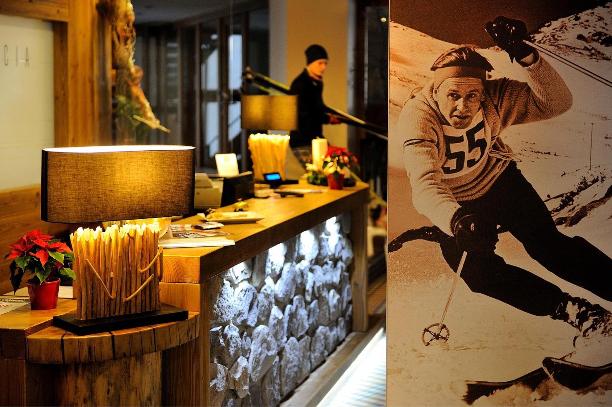 Hotel Fis Strbske Pleso Ngoại thất bức ảnh